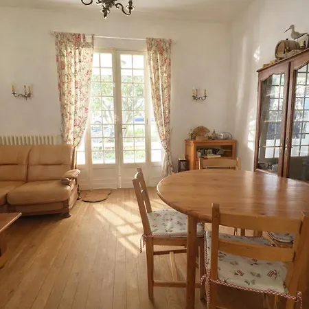 Charmante Maison Aux Abatilles : 2 Chambres, Jardin Pres De La - Fr-1-474-290