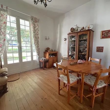 Charmante Maison Aux Abatilles : 2 Chambres, Jardin Pres De La - Fr-1-474-290 Αρασόν